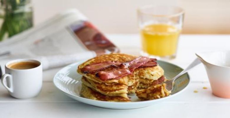 bacon-and-maple-drizzled-pancakes-recipe