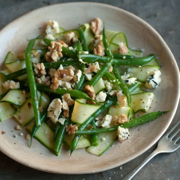 zucchini-green-bean-blue-cheese-salad-recipe